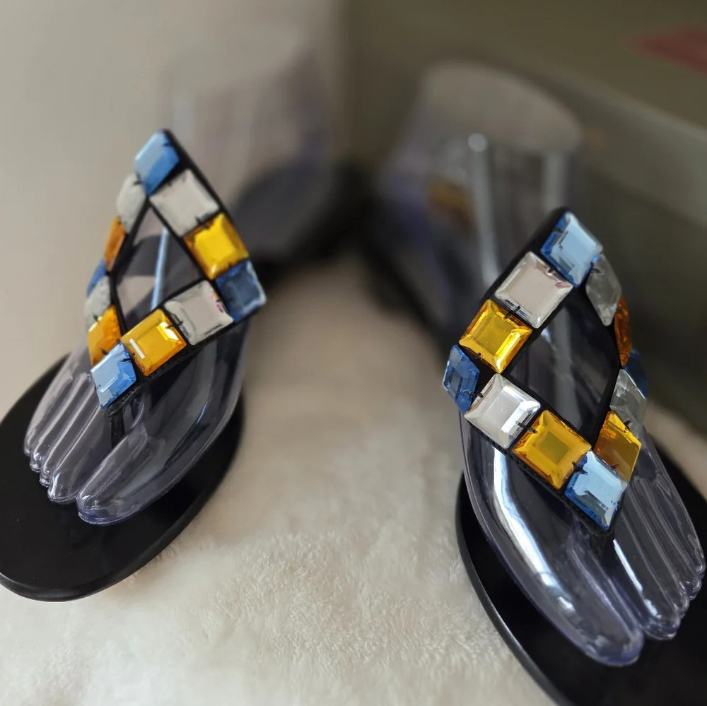 COLE HAAN Pompano Black Leather Jewel Accents Thong Sandals SZ 9B